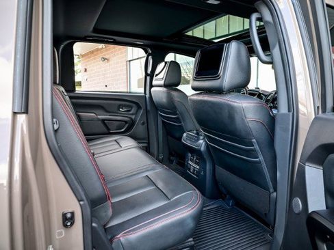 Used 2021 Nissan Titan PRO-4X w/ Pro-4x Convenience Package image 20