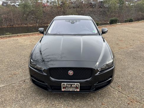 Used 2019 Jaguar XE Prestige image 14