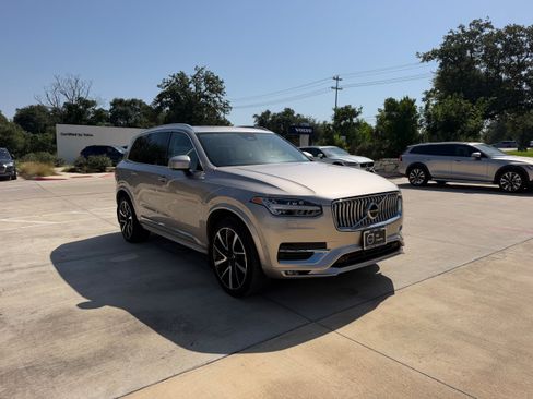 Certified 2023 Volvo XC90 B6 Plus AWD/4WD image 7