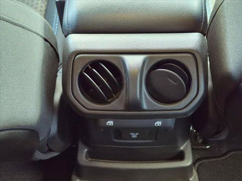 Used 2024 Jeep Wrangler Unlimited Rubicon 4xe w/ Technology Group AWD/4WD image 16
