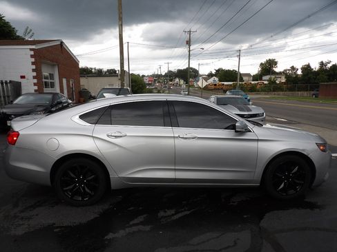 Used 2017 Chevrolet Impala LT image 7