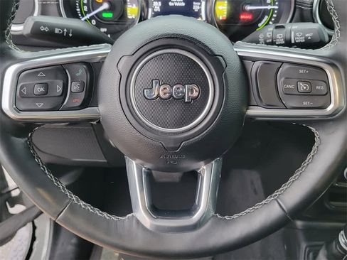 Used 2023 Jeep Wrangler Sahara w/ Cold Weather Group image 17