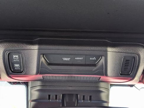 Used 2024 Jeep Wrangler Unlimited Sahara AWD/4WD image 29