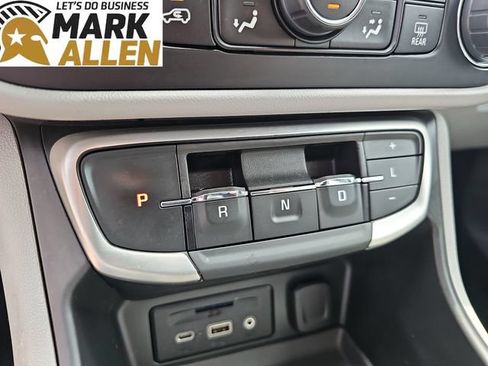 Used 2024 GMC Terrain SLT FWD image 15