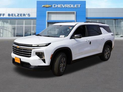 New 2026 Chevrolet Traverse LT w/ Driver Confidence Package image 7