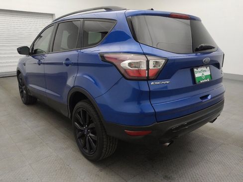 Used 2017 Ford Escape SE w/ SE Sport Appearance Package image 5