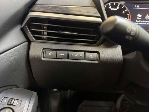 Used 2025 Nissan Altima 2.5 SV w/ SV Premium Package FWD image 12