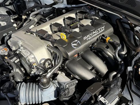 Used 2019 MAZDA MX-5 Miata RF Grand Touring image 40