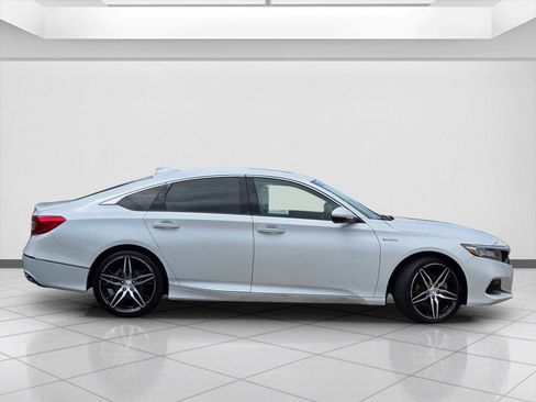 Certified 2022 Honda Accord Touring image 4