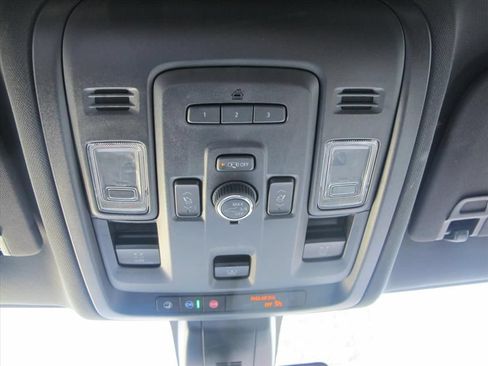 Used 2022 Chevrolet Suburban RST w/ Sport Performance Package AWD/4WD image 21