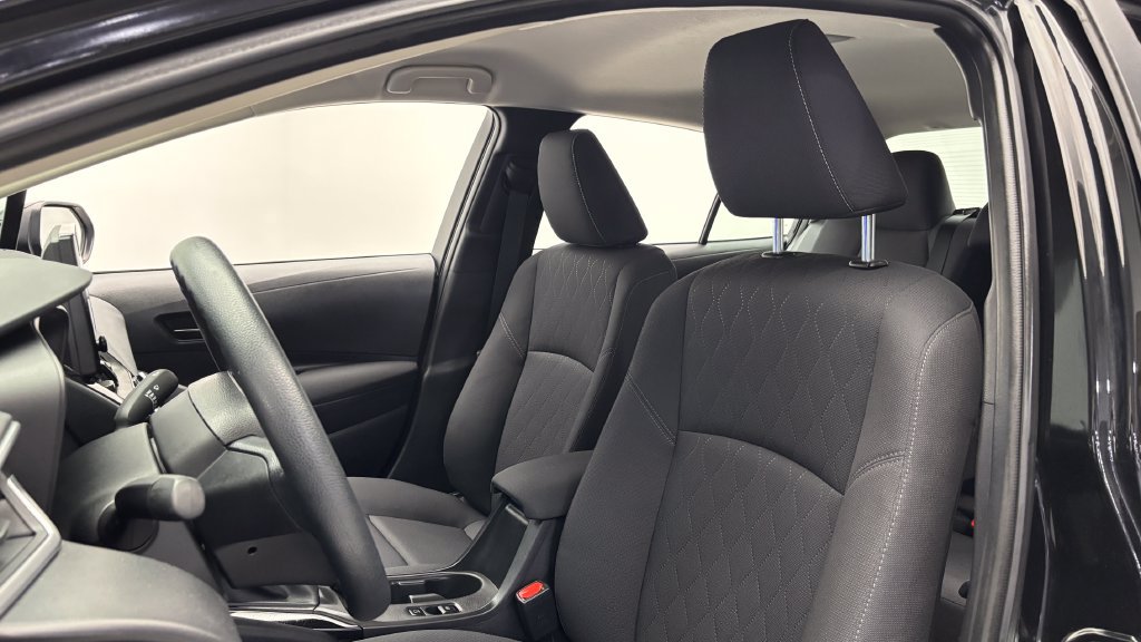 Used 2024 Toyota Corolla LE FWD image 10