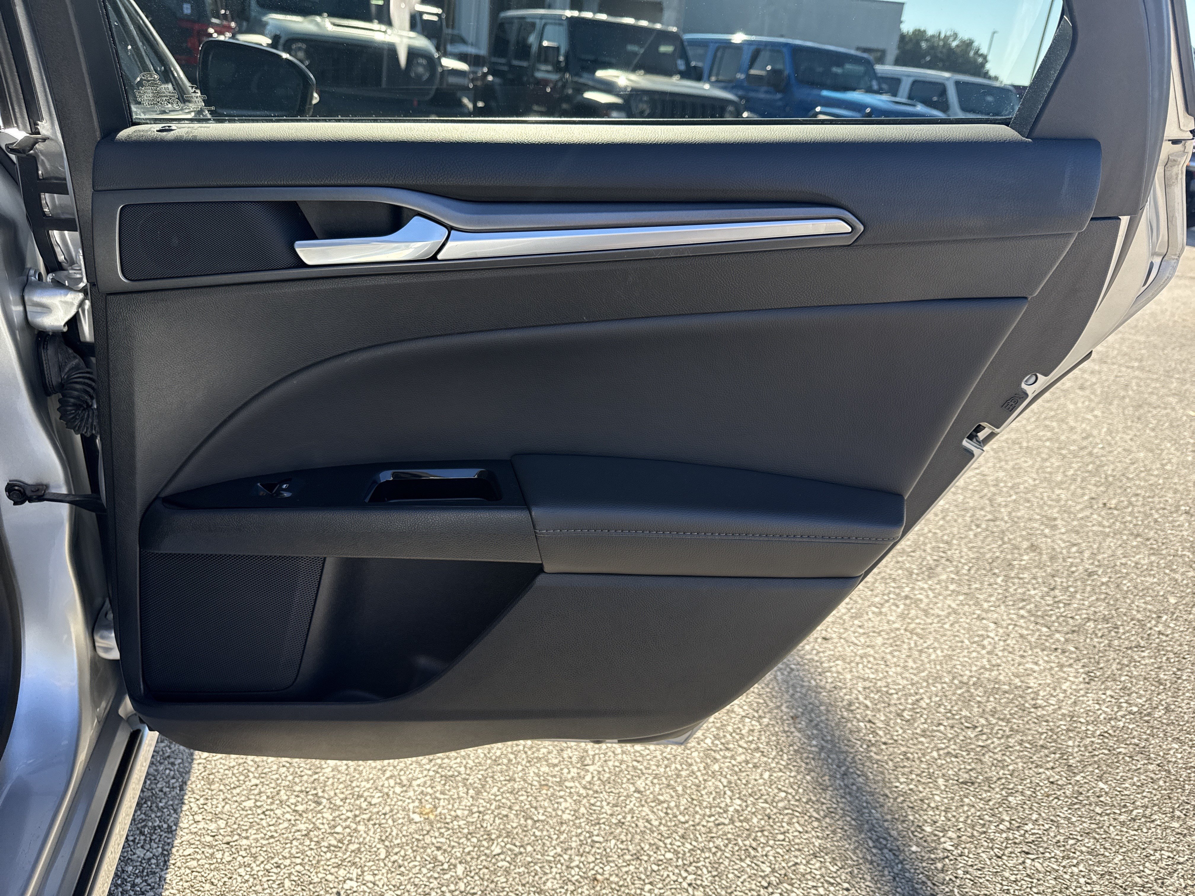 Used 2013 Ford Fusion Titanium FWD image 16