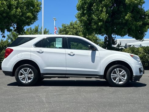 Used 2012 Chevrolet Equinox LS FWD image 3