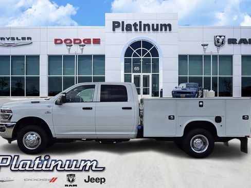 New 2026 RAM 3500 Tradesman w/ Chrome Appearance Group A AWD/4WD image 4