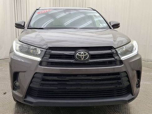 Used 2019 Toyota Highlander SE image 6