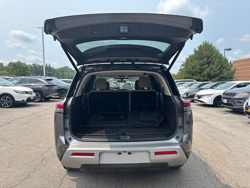 Certified 2024 Nissan Pathfinder SL w/ Cargo Package AWD/4WD image 8