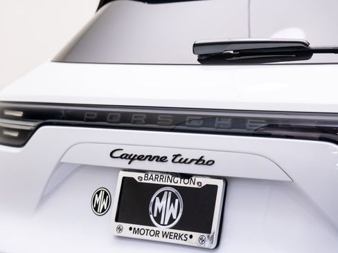 Used 2023 Porsche Cayenne Turbo image 35