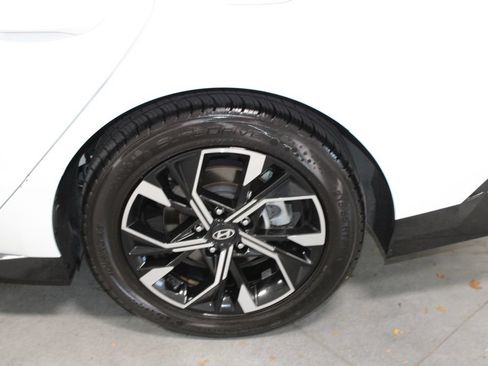 Used 2025 Hyundai Sonata SEL FWD image 55