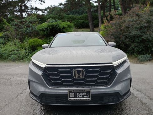 Certified 2025 Honda CR-V LX image 2