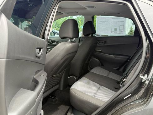 Used 2020 Hyundai Kona SEL Plus w/ Cargo Package FWD image 11