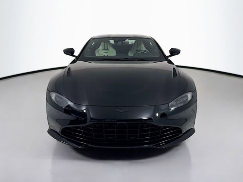 Used 2023 Aston Martin V8 Vantage Coupe image 2