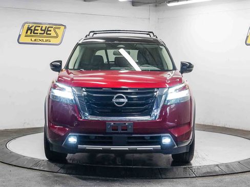 Used 2022 Nissan Pathfinder SL FWD image 6