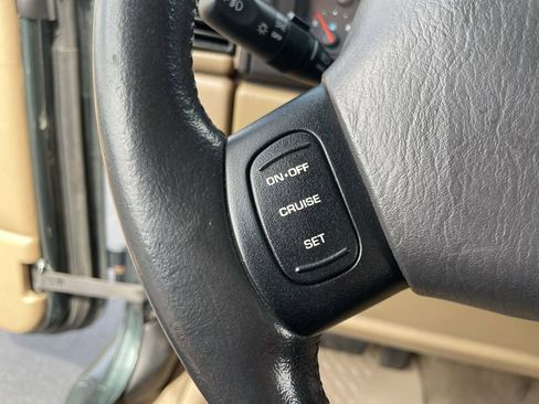 Used 2002 Jeep Wrangler Sahara AWD/4WD image 15