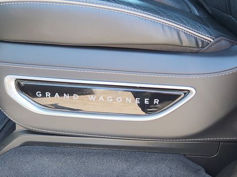 Used 2024 Jeep Grand Wagoneer L Series II w/ Quick Order Packagew 28T AWD/4WD image 9