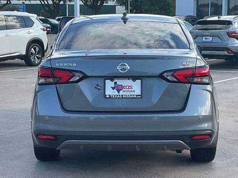 Used 2020 Nissan Versa SV FWD image 5