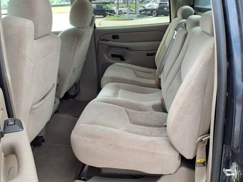Used 2005 Chevrolet Avalanche LS w/ Onstar Plus Package RWD image 29