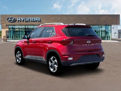New 2026 Hyundai Venue SEL FWD image 5