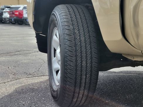 Used 2017 Toyota Tacoma SR5 image 26