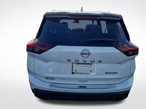 Used 2024 Nissan Rogue SV w/ SV Premium Package image 21