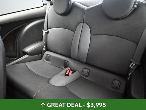 Used 2010 MINI Cooper Hardtop image 16