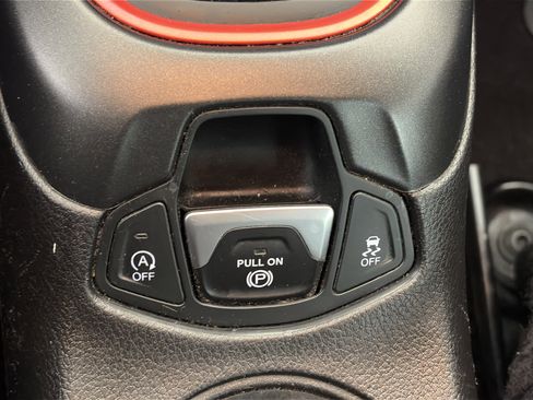 Used 2020 Jeep Compass Trailhawk image 26