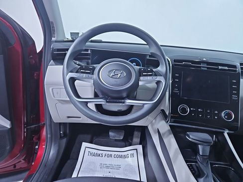 Certified 2024 Hyundai Tucson SE image 15