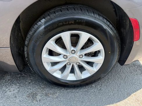 Used 2019 Chrysler Pacifica Touring-L FWD image 53