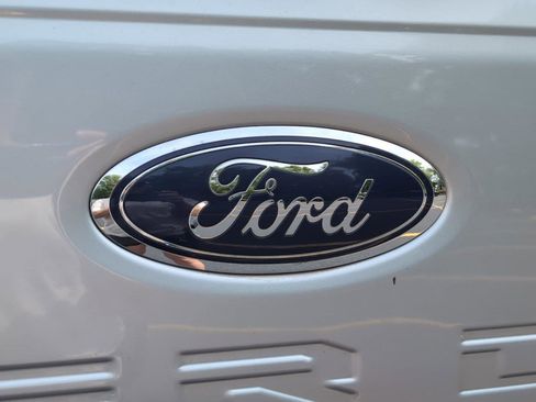 Used 2023 Ford F250 XLT w/ XLT Premium Package AWD/4WD image 35