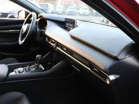 Certified 2025 MAZDA MAZDA3 s Sport image 8