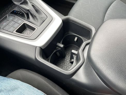 Used 2025 Toyota RAV4 XLE image 41