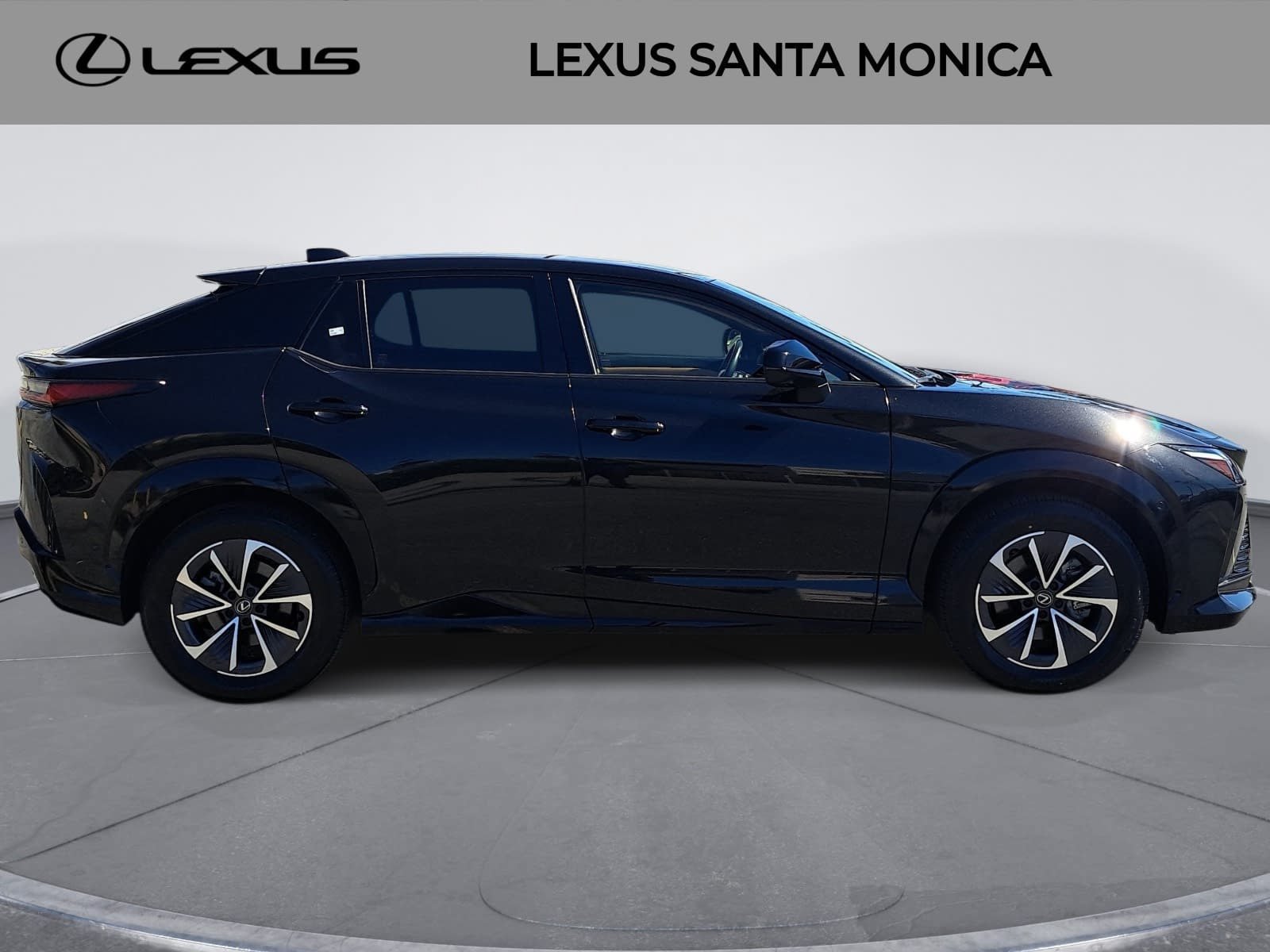 Used 2024 Lexus RZ 300e Premium w/ Technology Package FWD image 4