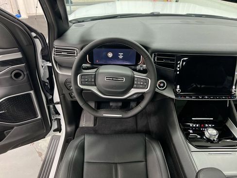 New 2026 Jeep Grand Wagoneer L Limited w/ Premium Group II image 11