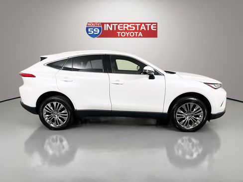 Certified 2022 Toyota Venza XLE AWD/4WD image 8