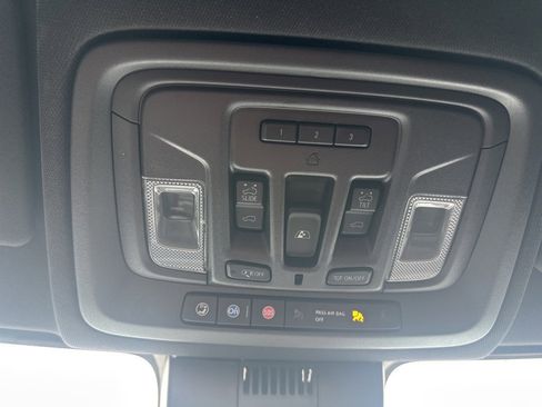 Used 2023 GMC Sierra 1500 AT4 w/ AT4 Preferred Package image 23