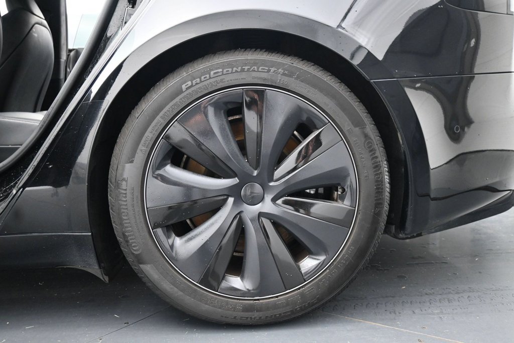 Used 2022 Tesla Model S AWD/4WD image 18