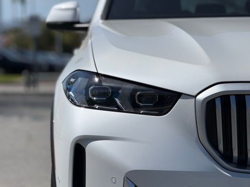 Used 2026 BMW X5 xDrive50e w/ Executive Package image 13