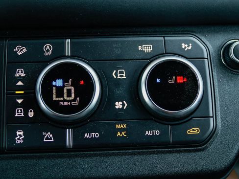 Used 2024 Land Rover Defender 110 X image 27