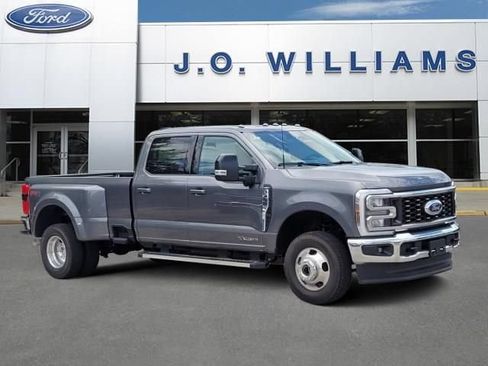 New 2026 Ford F350 Lariat w/ FX4 Off-Road Package AWD/4WD image 1