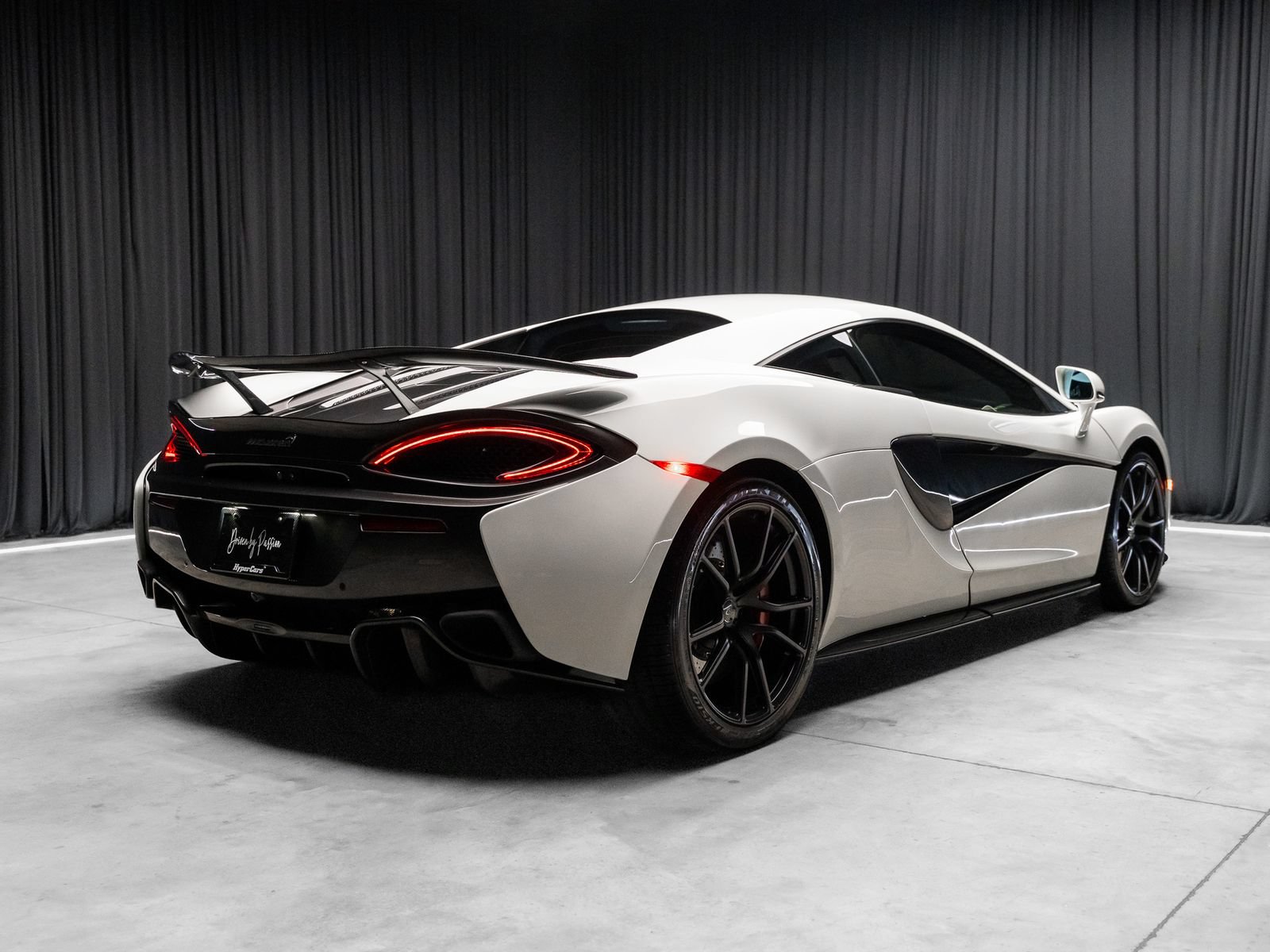 Used 2016 McLaren 570S Coupe RWD image 42