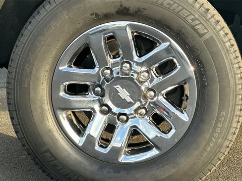 Used 2017 Chevrolet Silverado 2500 LTZ image 26